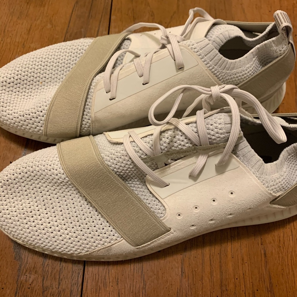 Under Armour Men’s shoes - Picture 2 of 4